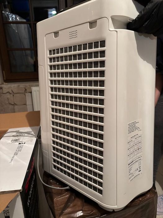 Oczyszczacz powietrza SHARP KC-D60EU-W.