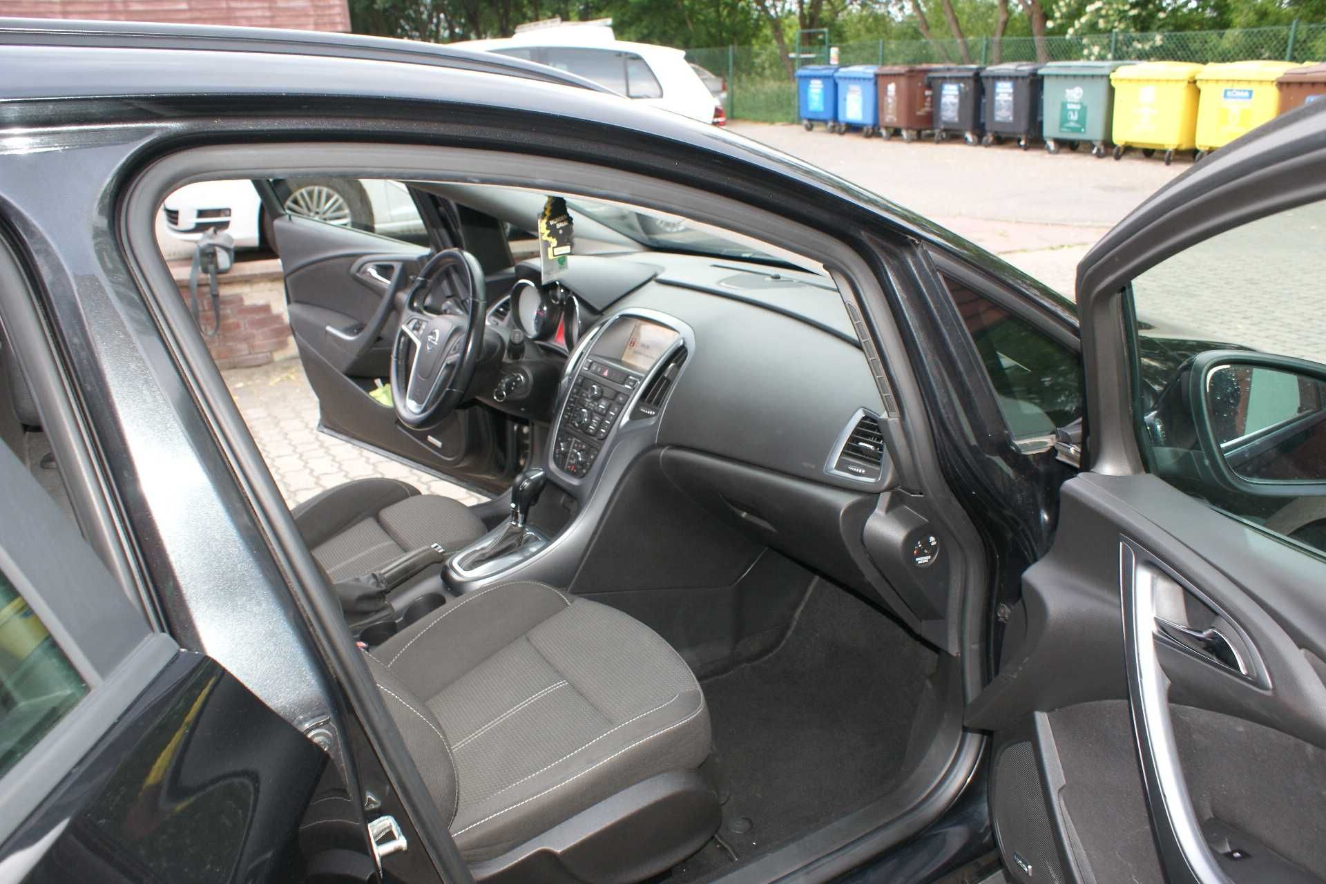 Opel Astra 2.0 CDTI AUTOMAT Navi Ksenon Webasto Led 2012/2013 Zamiana