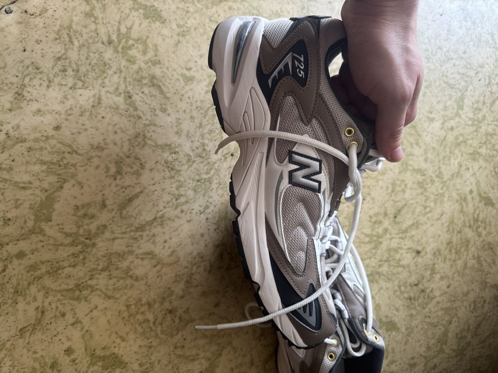 New Balance 725, US 12, 46.5