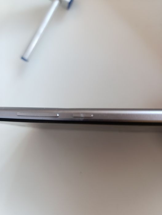 Продам 2 телефона ксіомі