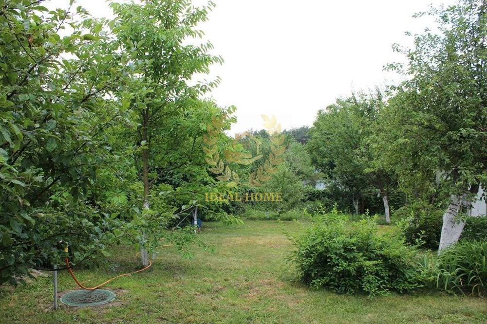 Продам двоповерховий дачний будинок поблизу с.Блиставиця