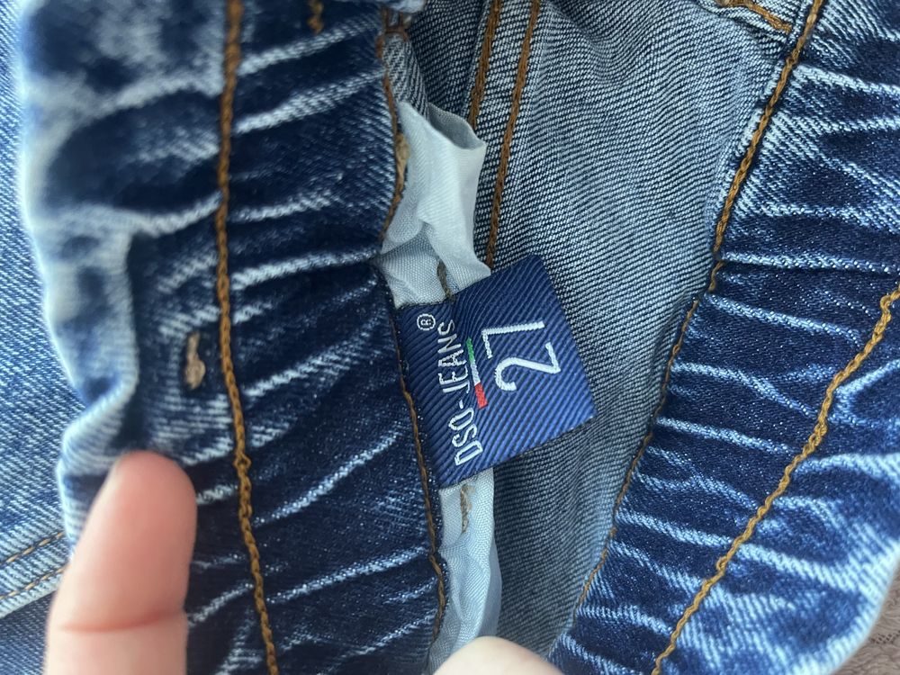 Джинси МОМ (розмір 27); джинси балони (розмір 38(М))