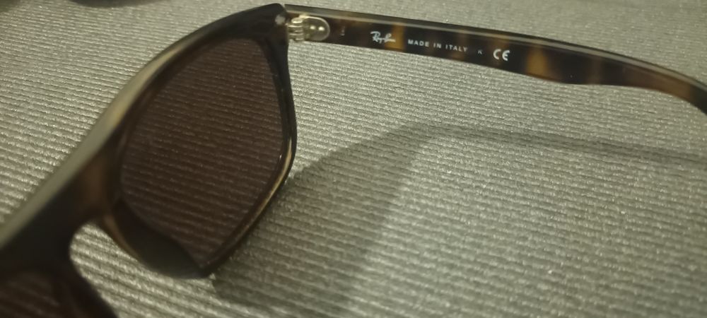 Ray-Ban RB 4226 série 710/73