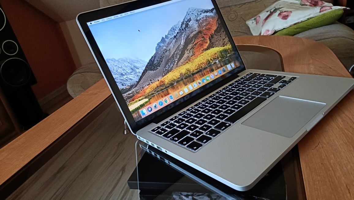 Laptop MacBook Pro A1502 ładny stan