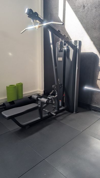 Latpulldown / cable row machine bodytone linha profissional