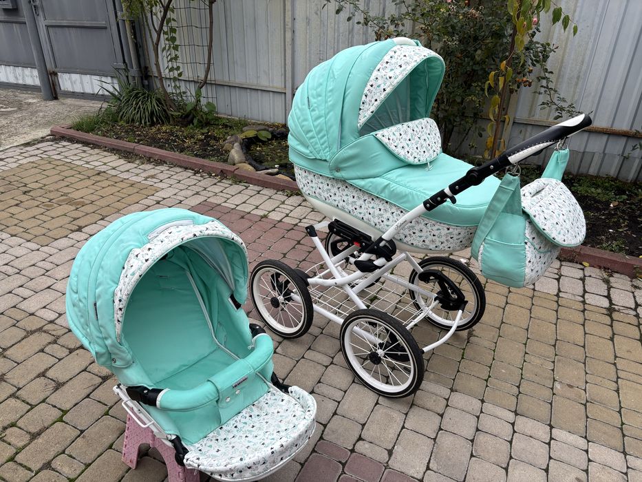 Дитячий візочок в гарносу стані