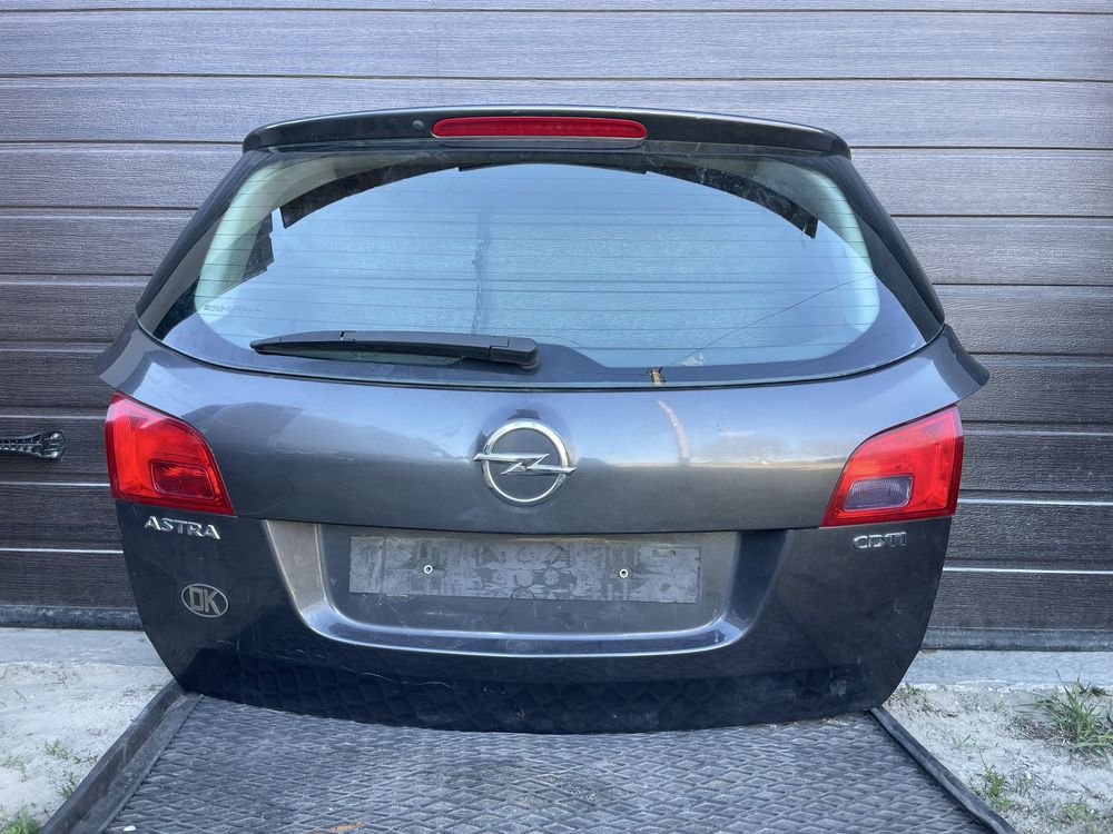 Ляда багажника Opel Astra J 2009-2015 універсал Кляпа Опель Астра