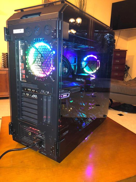 Komputer gamingowy i7-9700K RTX 2070, 32 GB RAM, chłodzenie wodne NZXT