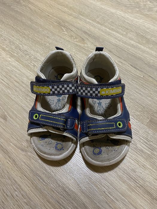 Босоніжки з твердим задником для хлопчика