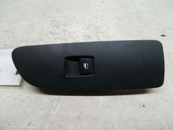 Comando / botão / interruptor vidros frente direito BMW 1 (E81)