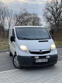 Opel Vivaro 2.5 грузовий