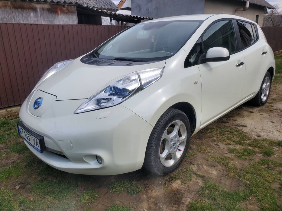 Nissan leaf 2011