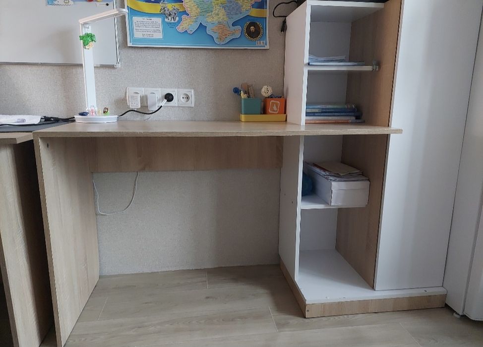 Продам письмовий стіл