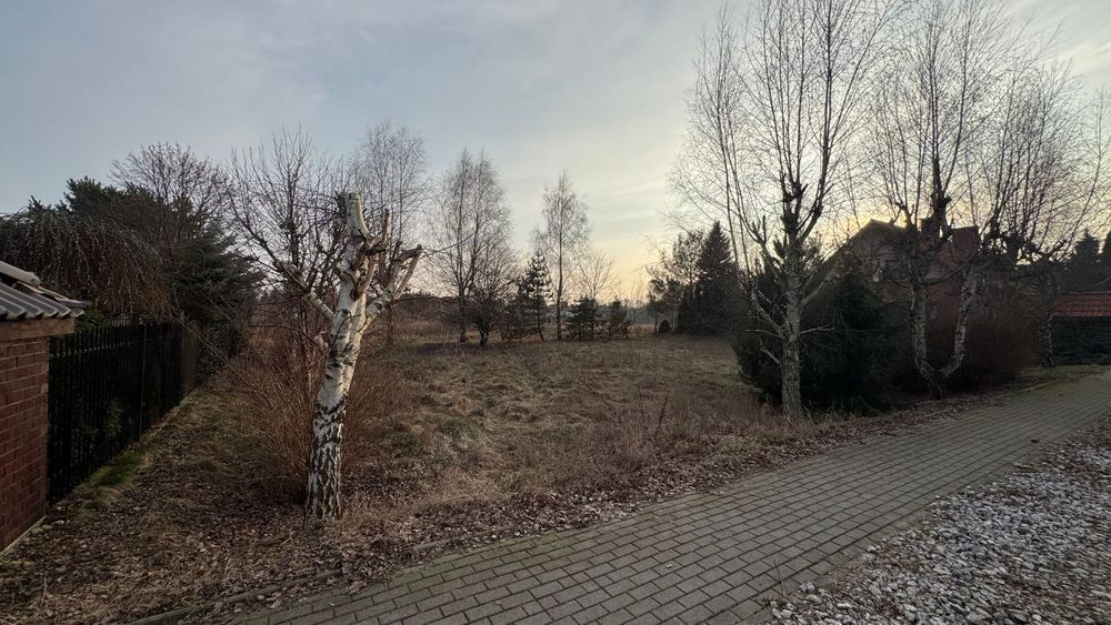 Sprzedam działkę budowlaną w Warszawie ul. Wierzbiny 818 m2