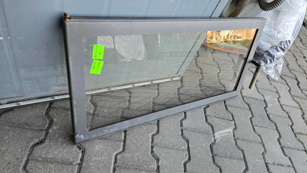 drzwiczki do kominka z szybą