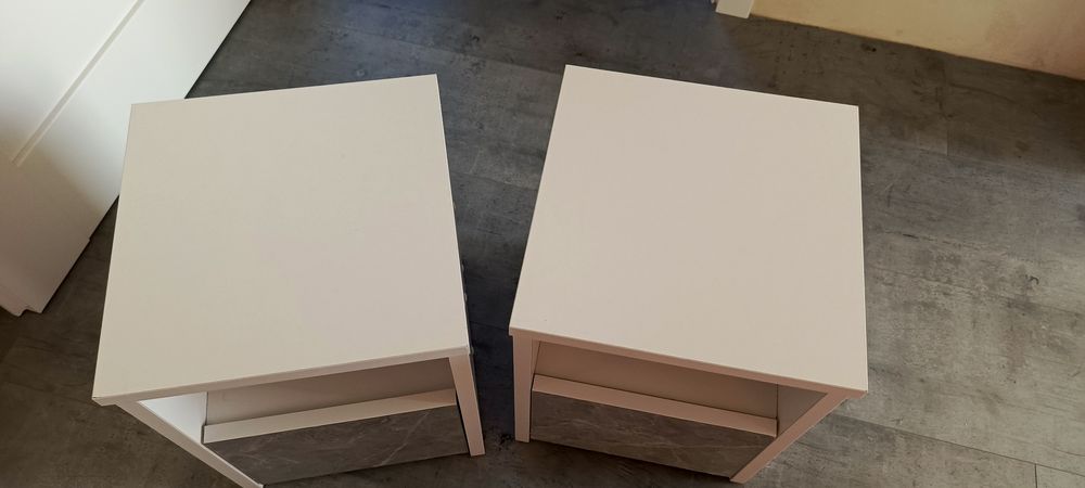 2 białe szafki nocne