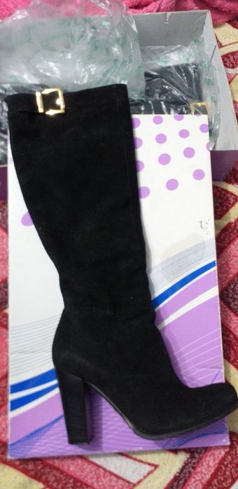 Замшевые женские сапоги