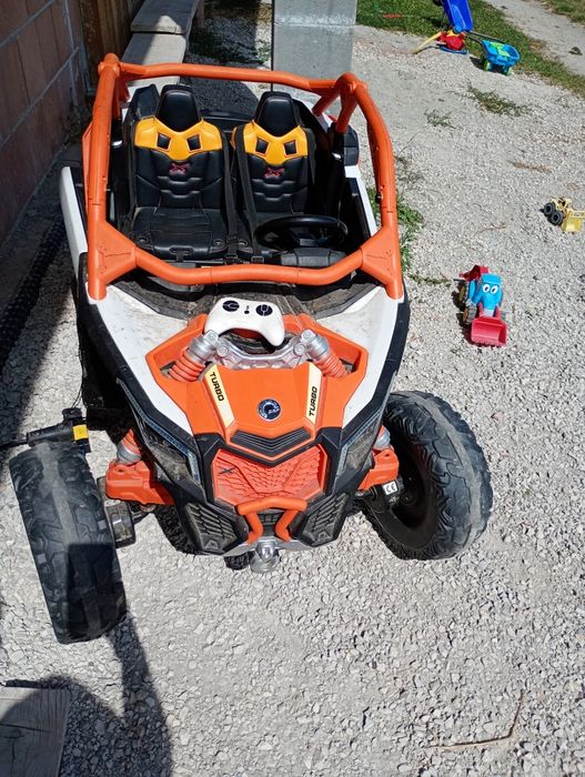 Maveric Autko dla dzieci na akumulator  4x200 Watt 24 V