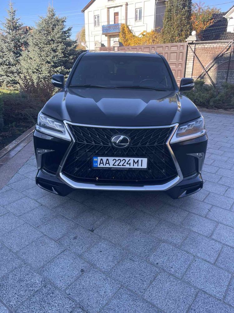 Lexus LX 570 Максимальна комплектація