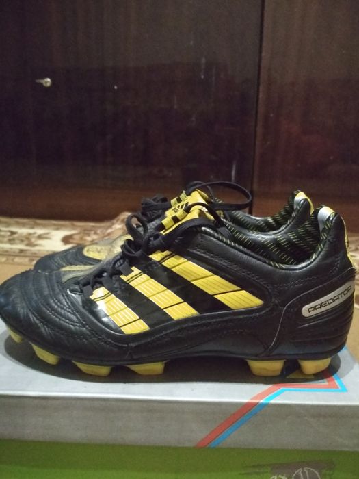 Бутсы футбольные 36р