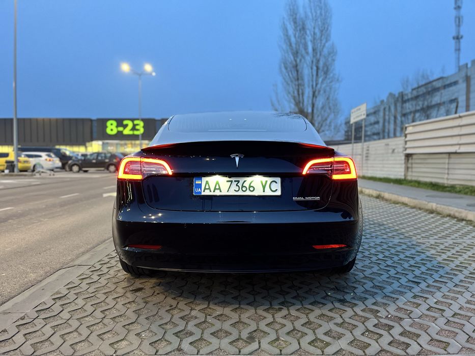 Tesla Model 3 Performance