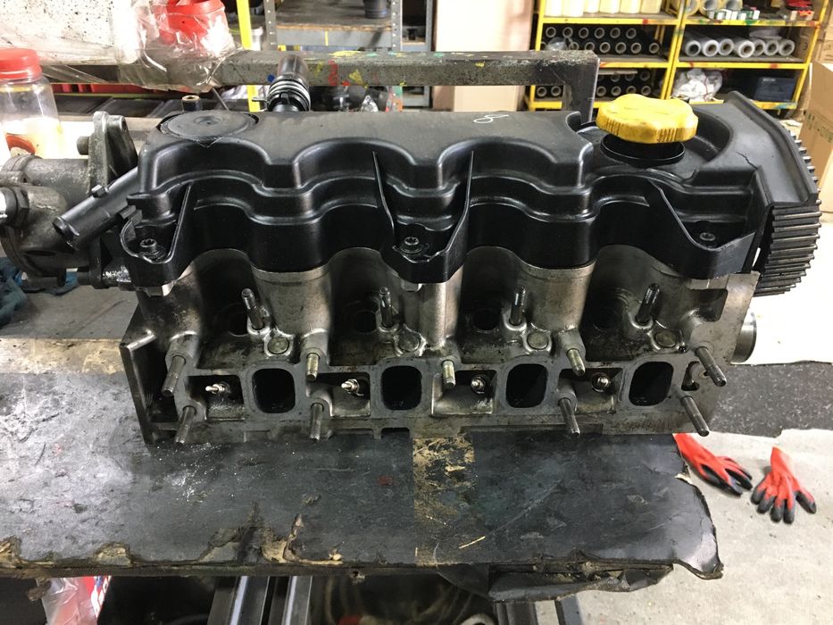 ГБЦ головка блока циліндрів Opel Astra H Zafira B Vectra C 1.9 DIESEL.