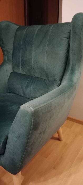 Sprzedam  fotel razem z podnóżkiem
