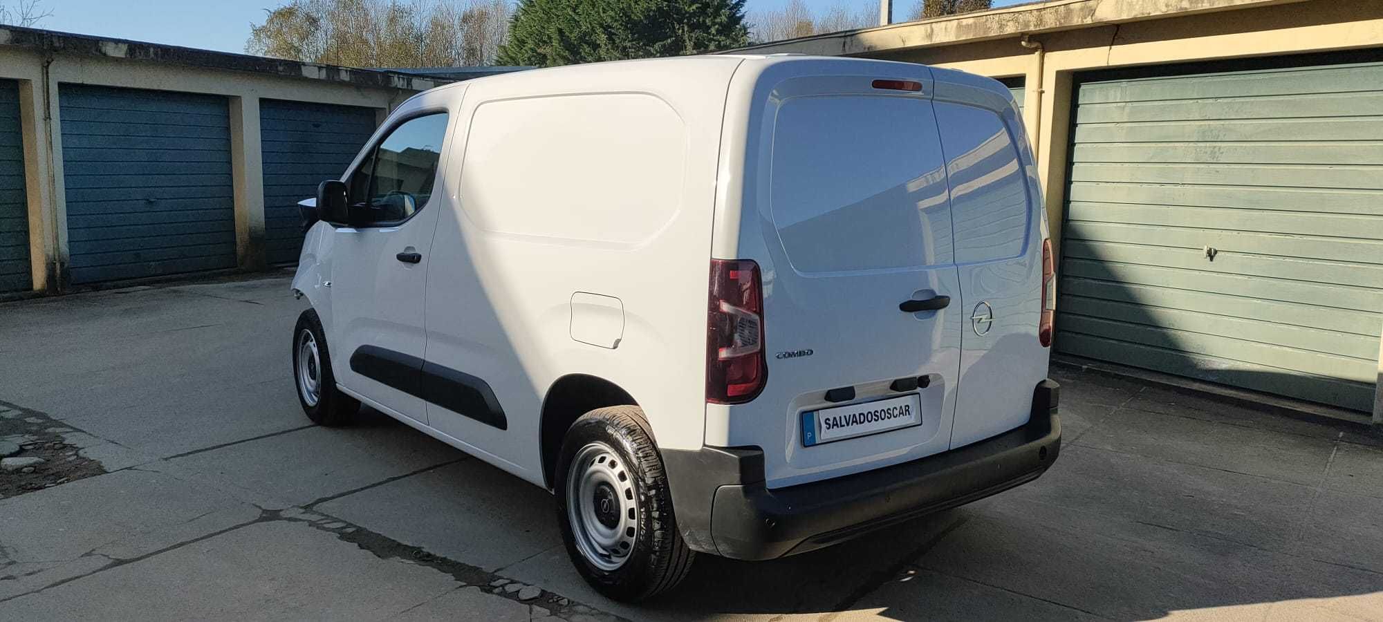 OPEL Combo cargo L1 1.5 Diesel (IVA DEDUTÍVEL)