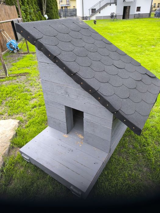 Buda dla psa ocieplona