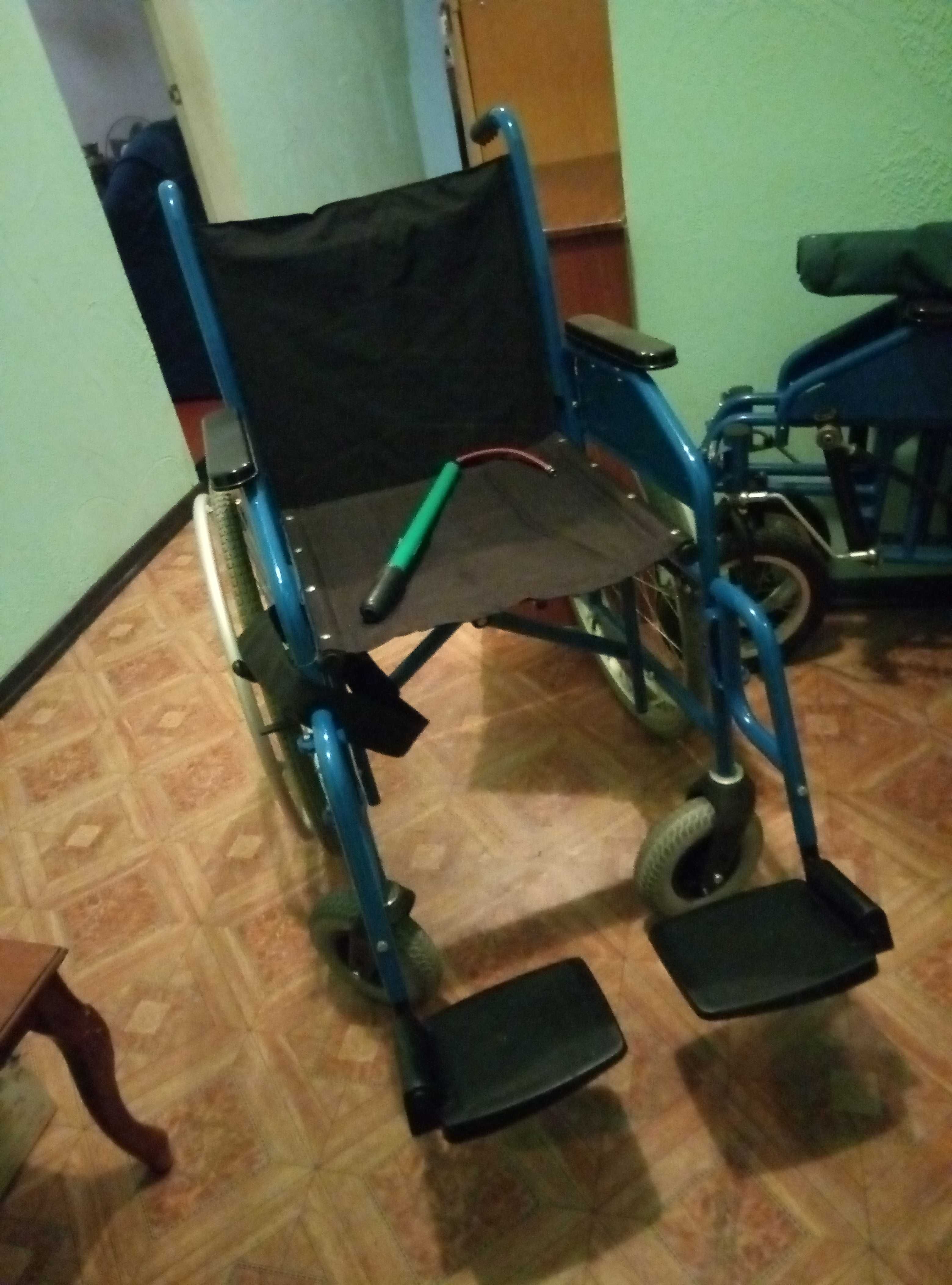 Прокат инвалидных колясок -комнатных и дорожных  от суток  и далее