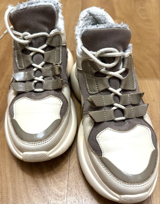 Теплые , кожаные кроссовки