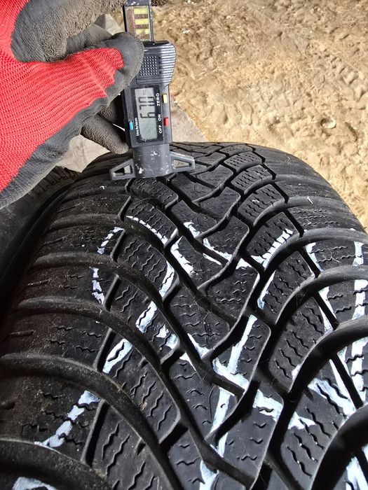 Sprzedam Opony Falken EuroWinter HS01 SUV 235/60R18 4sztuki