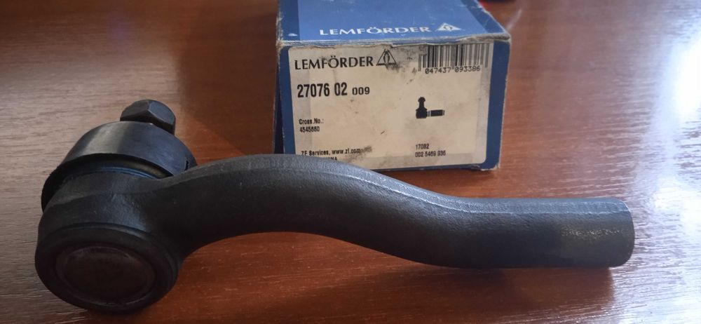 Наконечник рулевой тяги Doblo 01-09 (кривой) (L) (LEMFORDER 27076 02)