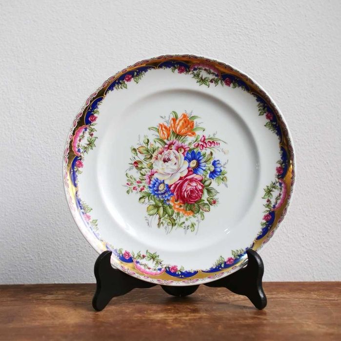Prato em cerâmica Royal Palace com decoração floral