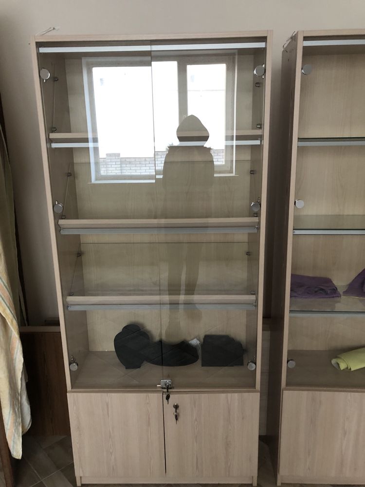 Меблі під прикраси