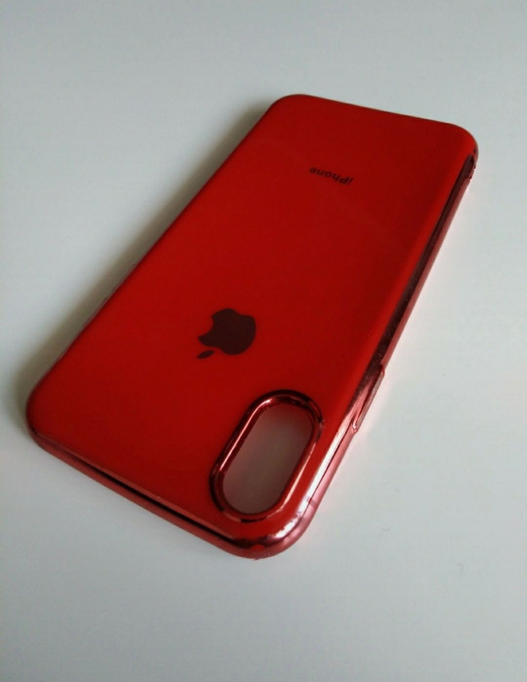 Etui iPhone czerwone .