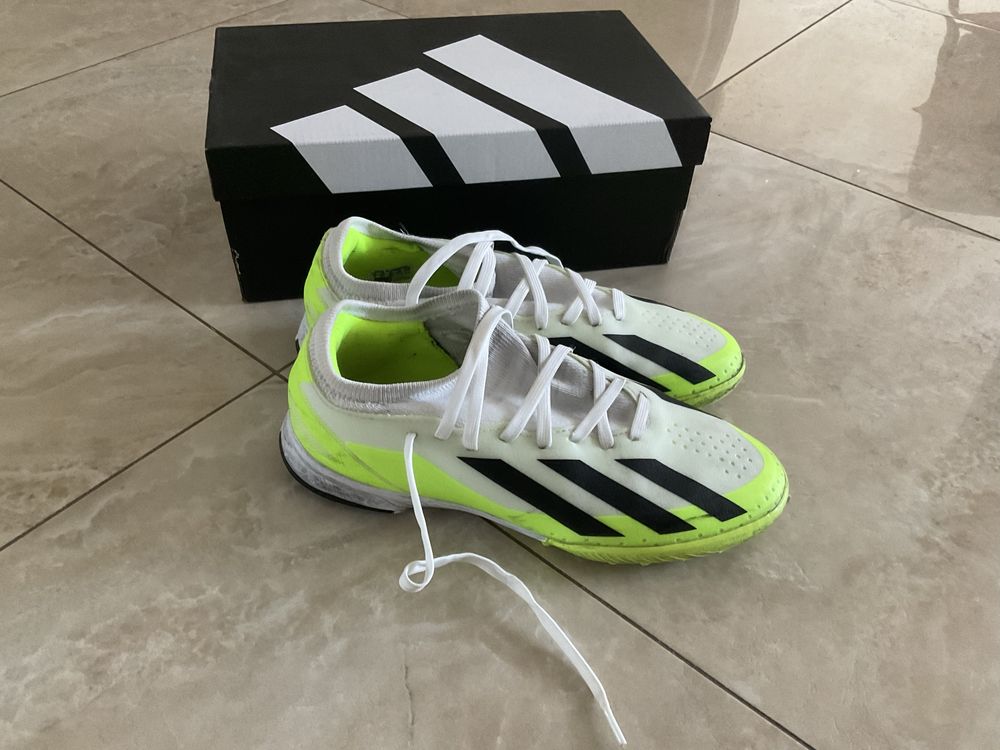 Сороконіжки Adidas 35р
