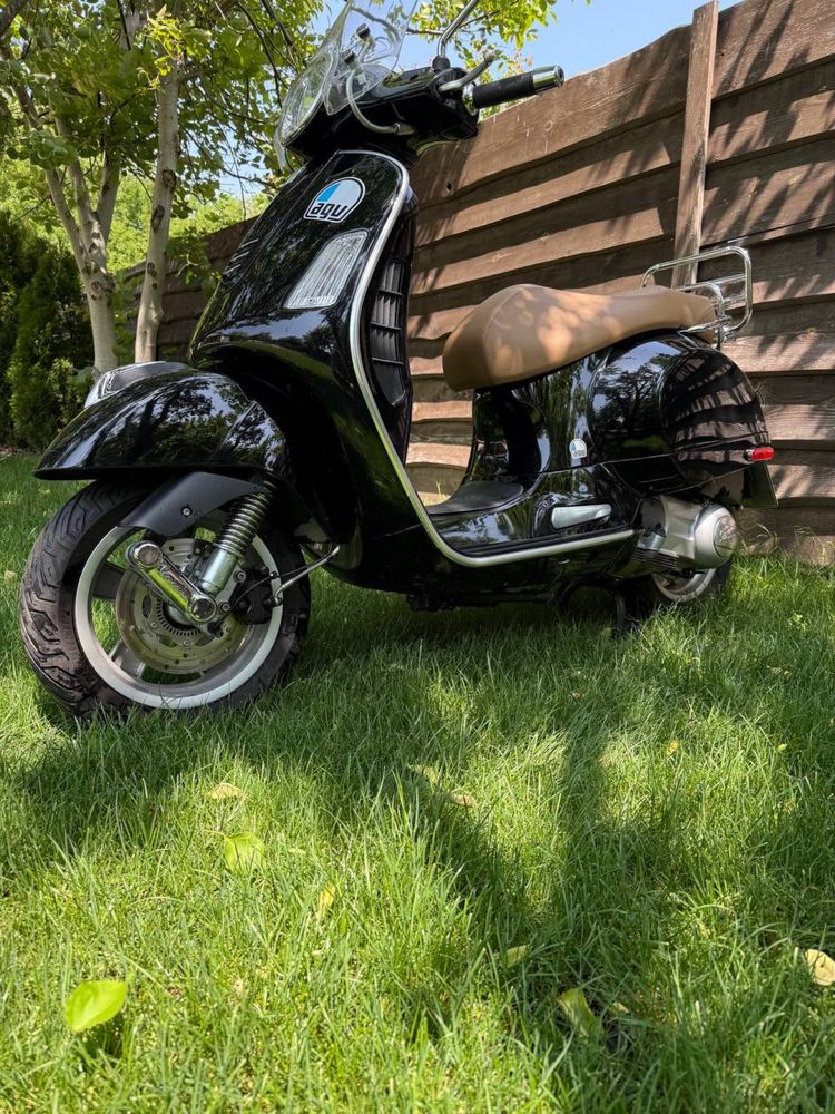 Vespa gts 300 продам майже новий