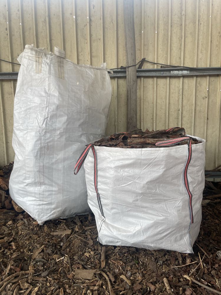Vende-se Carrasca para jardim ou outros fins