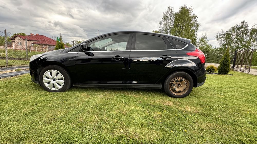 Ford Focus MK3 1.6 benzyna super stan i niski przebieg! Osoba prywatna