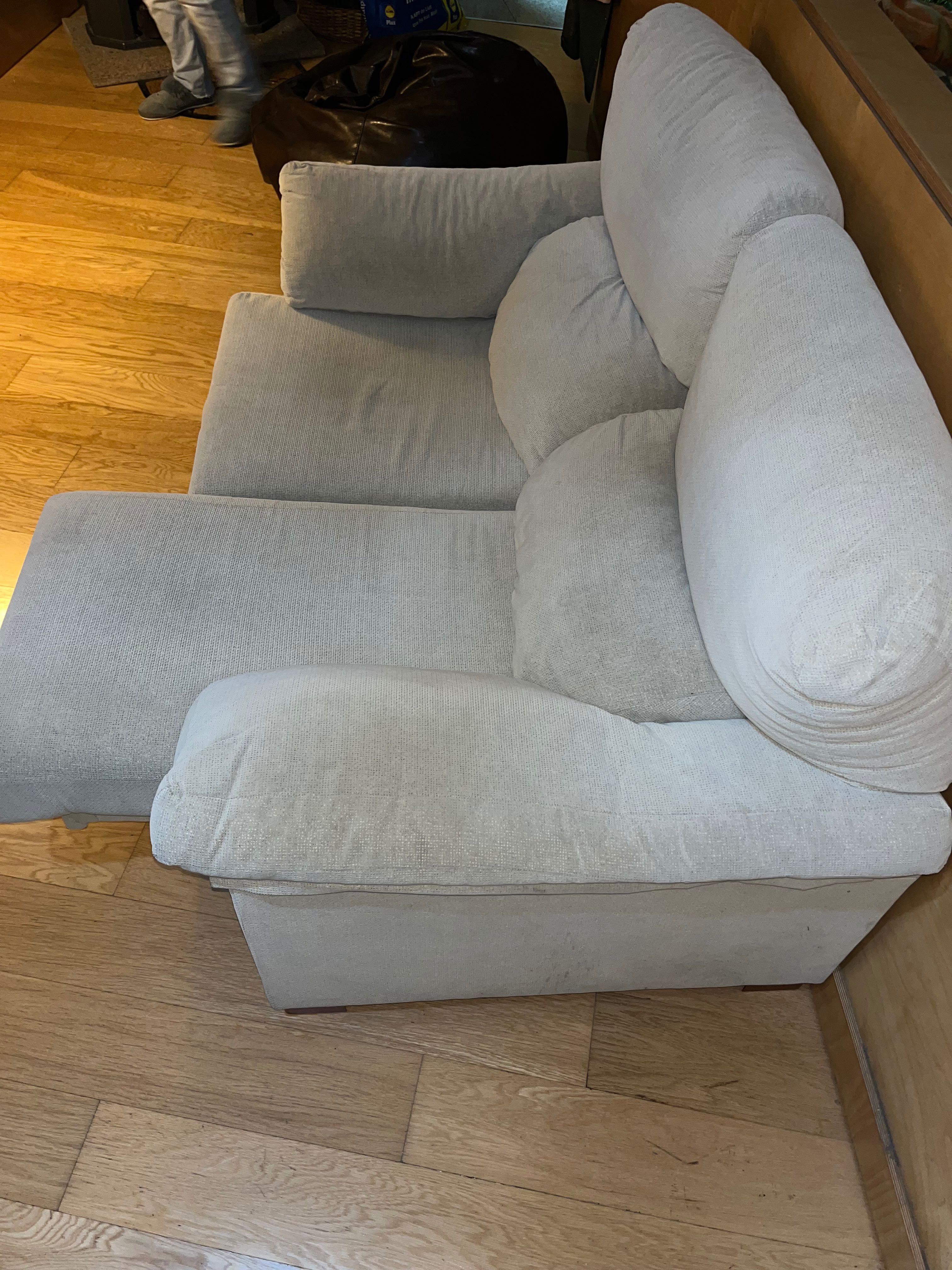 Sofá chaise long - dois lugares