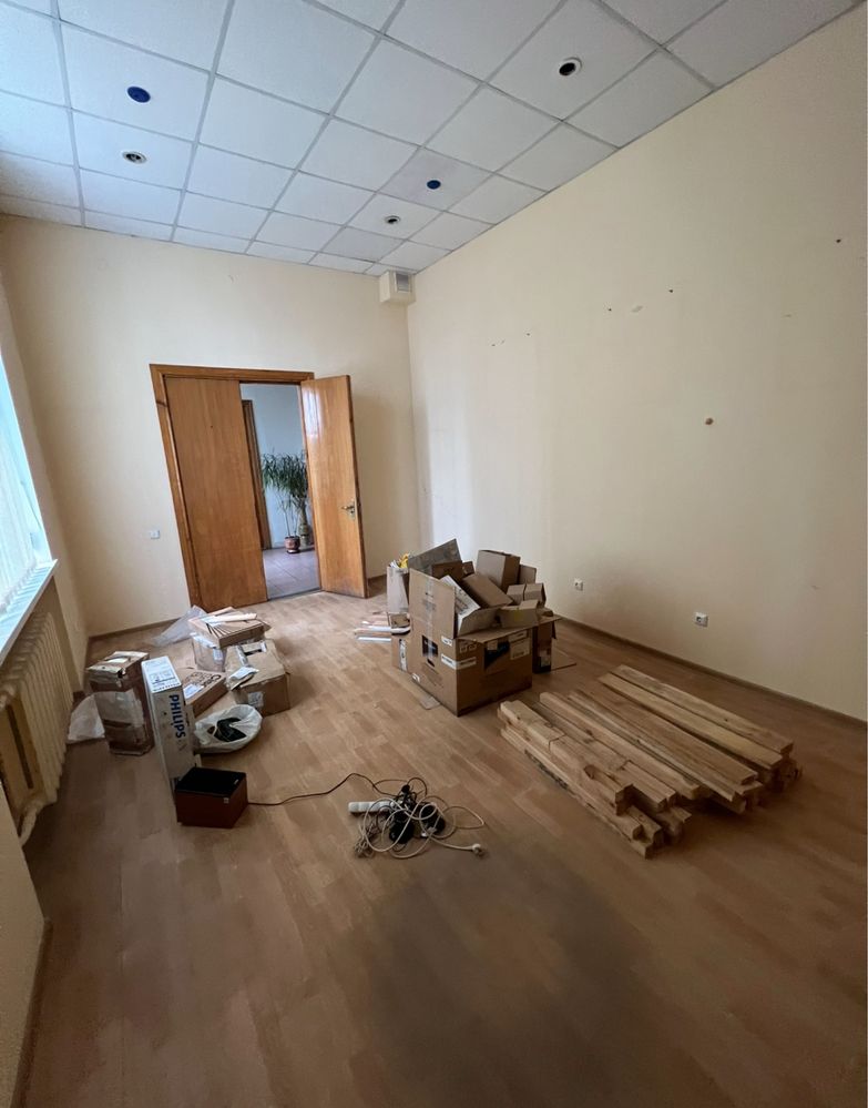 Оренда приміщень вул. Стрийська - Лазаренка, під офіс, онлайн магазин