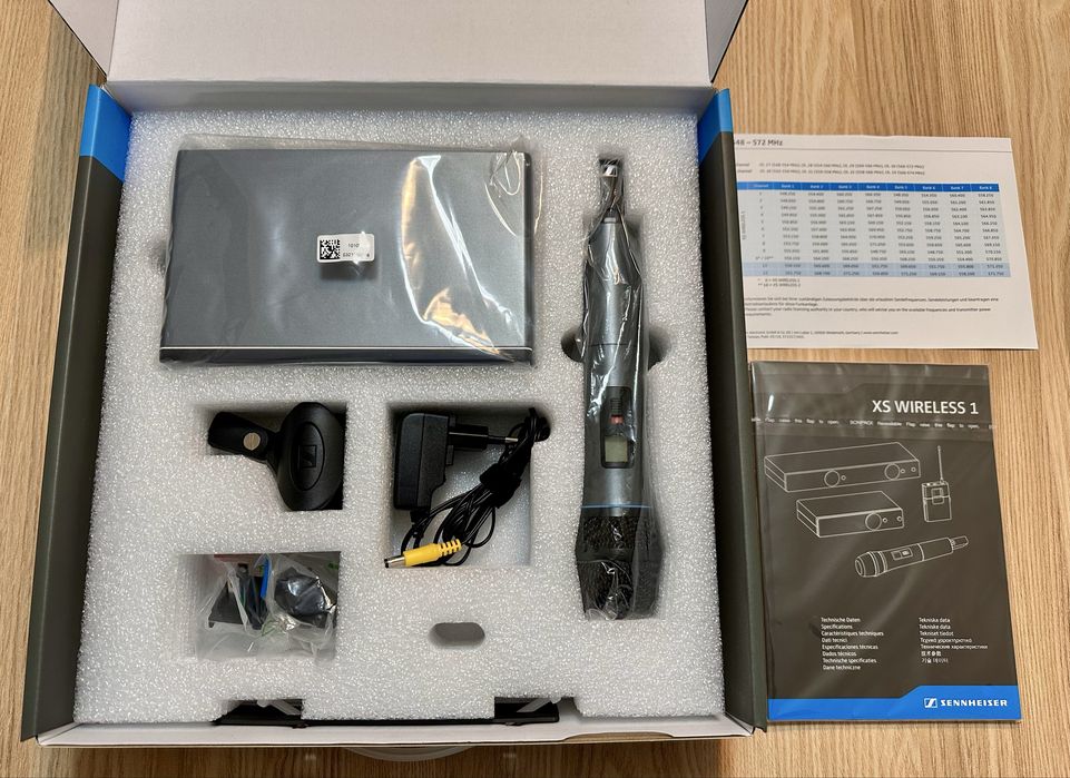 Microfone sem fios SENNHEISER usado 4x