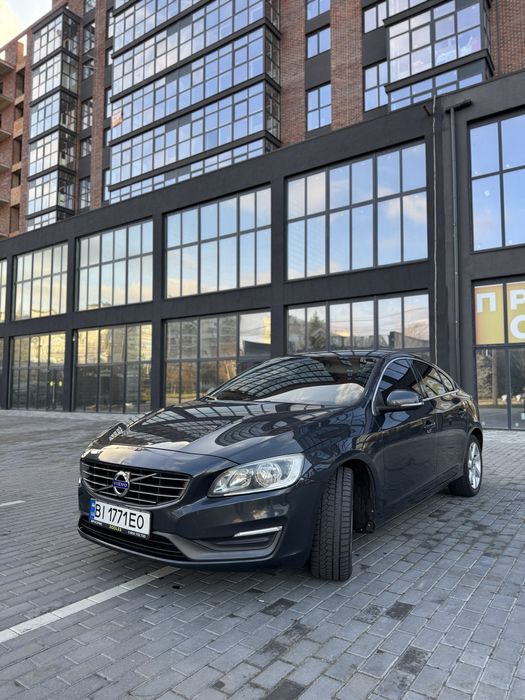 Вольво с60 ідеальний стан.