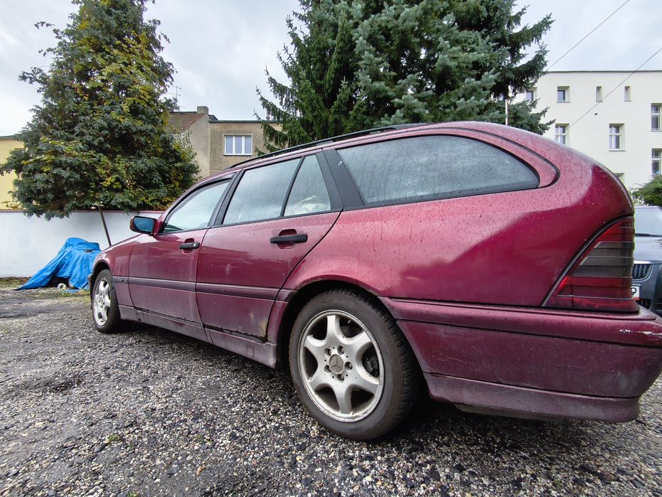 Mercedes W202 2.2 CDI hak c-klasa ubezpieczenie i przegląd wazne