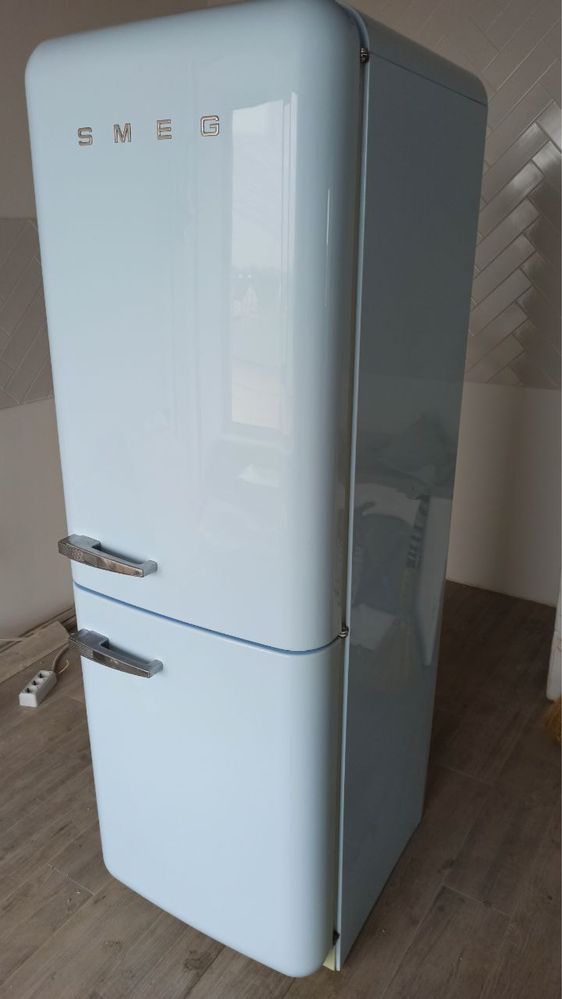 Холодильник Smeg Fab32