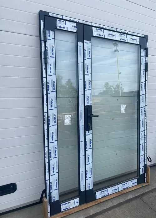 Drzwi aluminiowe przeszklone od producenta - dwuskrzydłowe 1500 x 2100