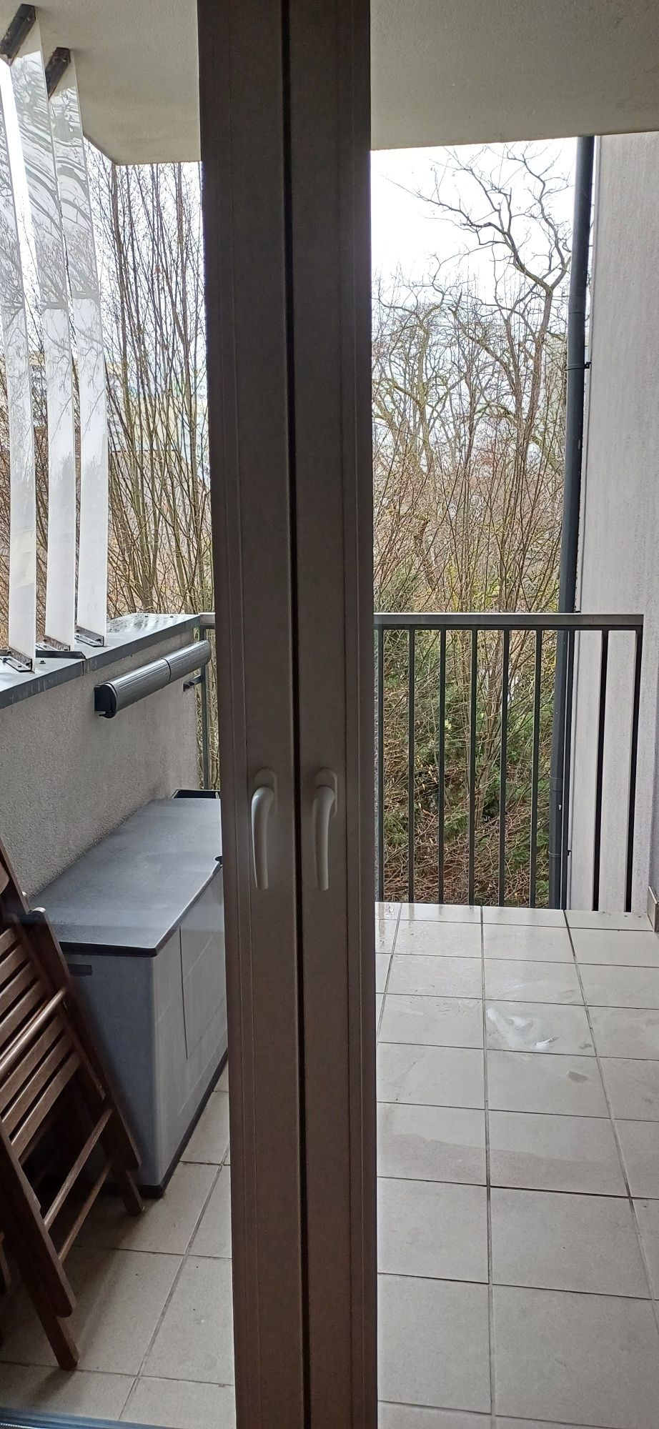 PREMIUM.  Przytulny, cichy dla kobiety w mieszkaniu w apartamentowcu