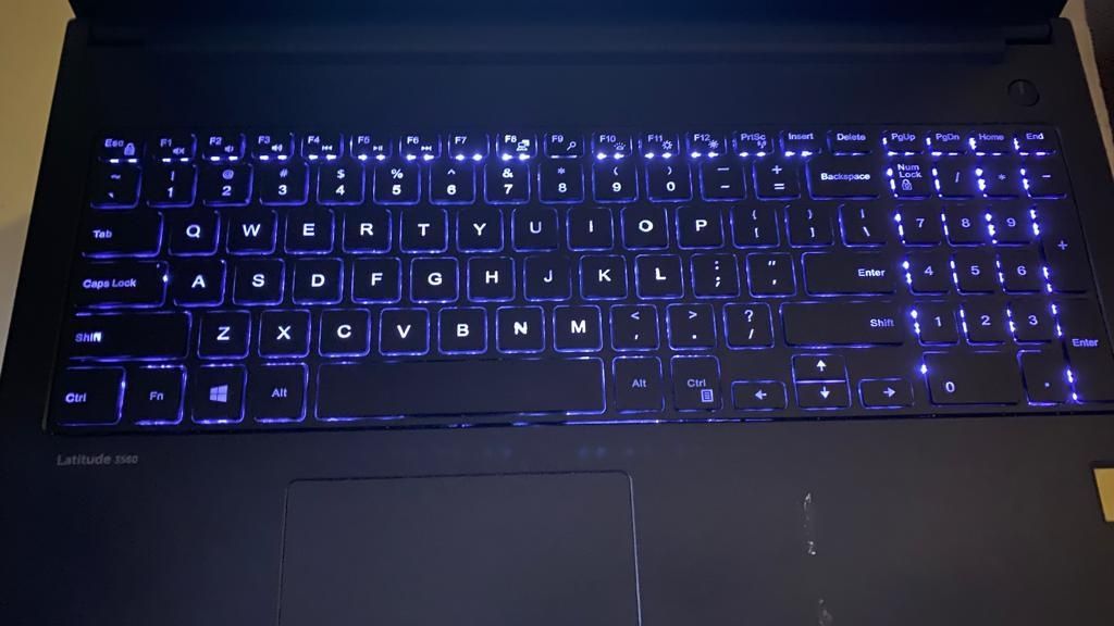 jak NOWA sprawna podświetlana QWERTY US LED klawiatura