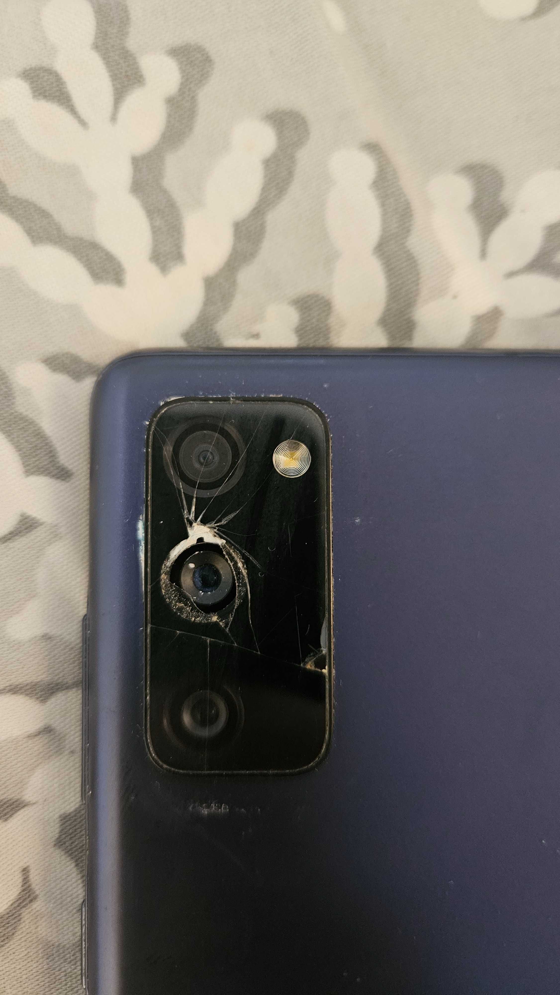 Samsung Galaxy S20 128GB etui szkło hartowane